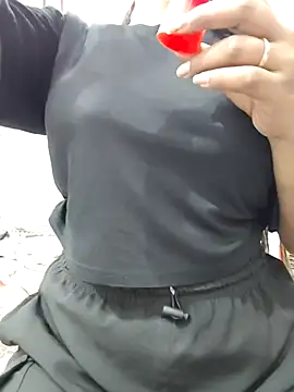 MohiniHott online show from November 13, 2025, 6:06 am