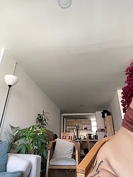 6nalanie online show from June 11, 2026, 8:28 pm