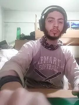 kleineid77 online show from February 22, 2025, 2:08 pm