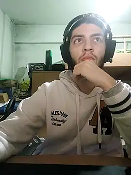 kleineid77 online show from December 22, 2024, 4:48 pm