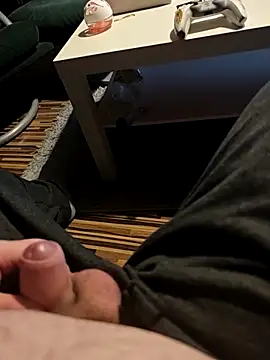 fickmonster2024 online show from December 18, 2025, 8:12 pm