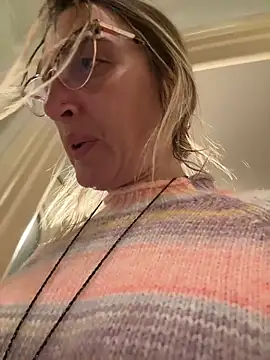 casalinga88 online show from December 2, 2025, 7:59 pm