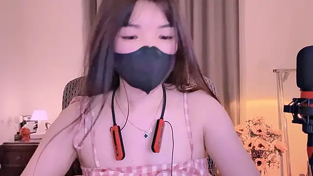 Berrysweet 68 online show from May 2, 2026, 5:18 pm
