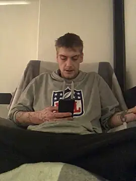 Simboxxx040 online show from January 10, 2025, 4:33 am