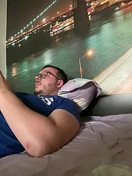 ionut9879 online show from March 9, 2025, 2:54 pm