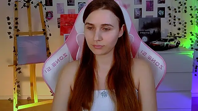 AliceCharmy online show from February 18, 2025, 7:09 pm