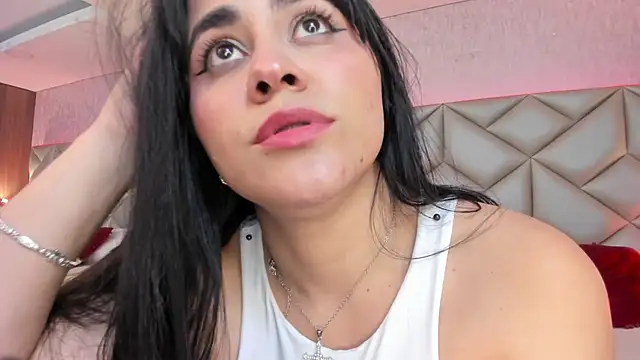 Brenda Garcia online show from November 15, 2025, 7:18 pm