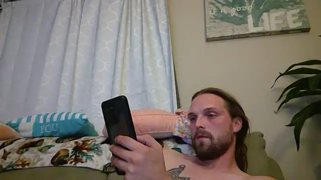 VitaminDrewFl online show from April 7, 2026, 2:24 am