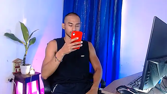 DanteSantoro online show from August 6, 2026, 4:02 pm