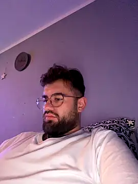 yxssxn24403 online show from October 14, 2025, 8:42 pm