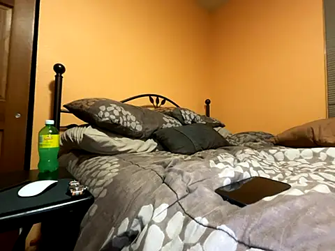 mouser21212 online show from September 11, 2025, 10:21 pm