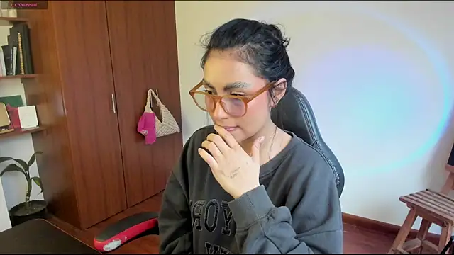 Snapshot of Dahian-peach chatting on March 25, 2026, 8:08 pm Dahian-peach online show from March 25, 2026, 8:08 pm