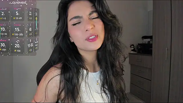 Dahian-peach online show from October 17, 2025, 9:38 pm