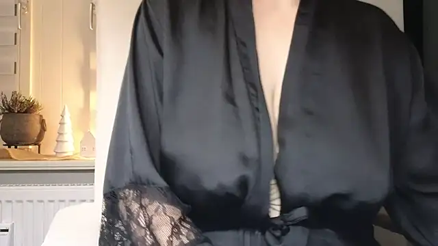 Loona-Lexxington online show from March 6, 2025, 9:42 pm