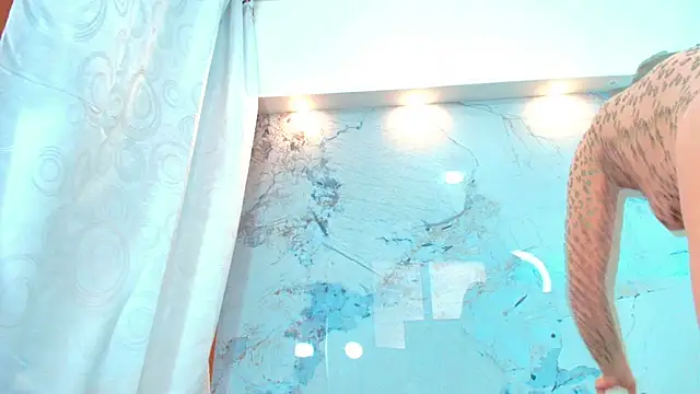 Natasha Colins1 online show from March 3, 2025, 6:03 pm