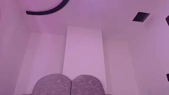 Snapshot of hot_dione chatting on June 3, 2026, 7:18 pm hot dione online show from June 3, 2026, 7:18 pm