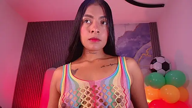 Snapshot of hot_dione chatting on June 19, 2026, 7:20 pm hot dione online show from June 19, 2026, 7:20 pm