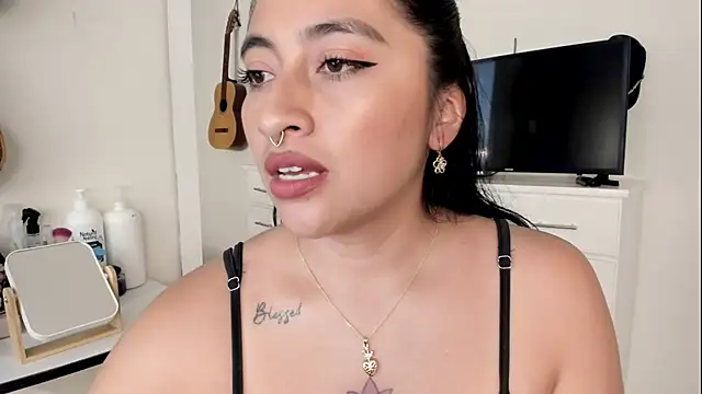 LisaHadwin online show from August 5, 2026, 6:13 pm