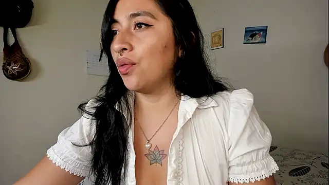LisaHadwin online show from July 4, 2026, 8:35 pm