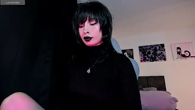 satanbabee online show from July 29, 2026, 11:37 pm