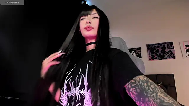 satanbabee online show from June 24, 2026, 10:18 pm