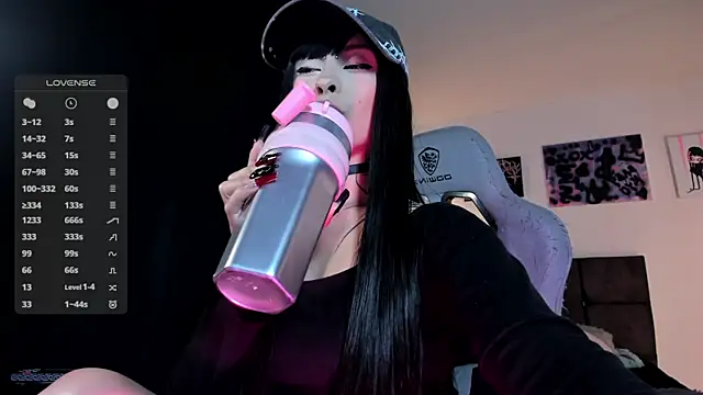 satanbabee online show from July 14, 2026, 2:05 am