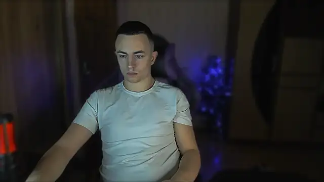 bigmark033 online show from December 3, 2024, 3:50 pm