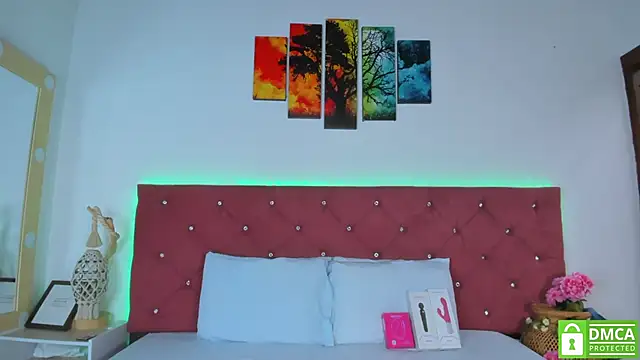 Ruth harvey  online show from September 18, 2025, 1:25 pm