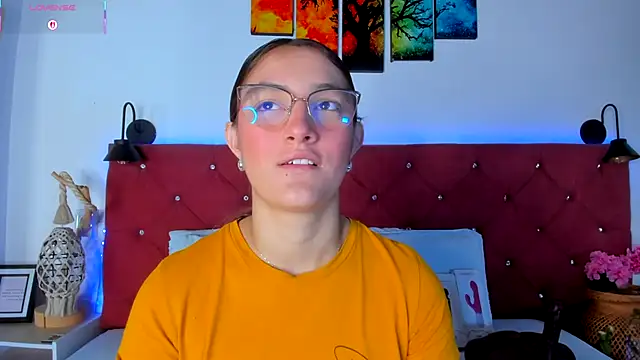 Ruth harvey  online show from October 22, 2025, 12:59 pm