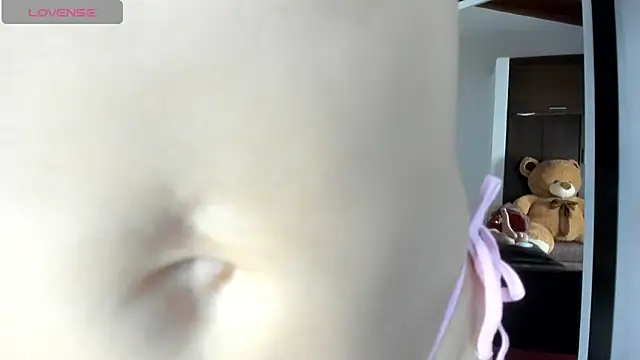 sophivans milf online show from June 11, 2026, 10:01 am