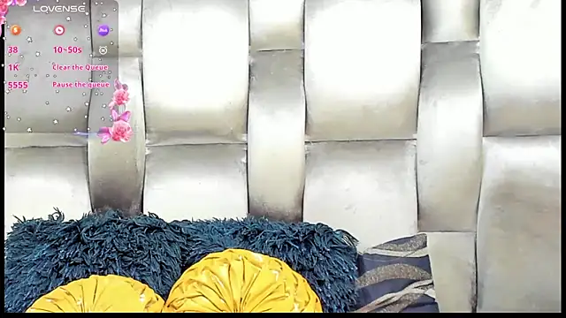 CamilaBenitez online show from June 15, 2026, 11:26 pm