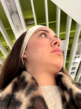 emiliasommer online show from October 14, 2025, 12:39 pm