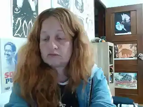 ViioletaMora online show from June 19, 2026, 7:47 am