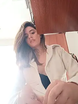 maliciaworld online show from March 11, 2025, 8:20 pm