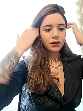 maliciaworld online show from February 28, 2025, 5:37 pm