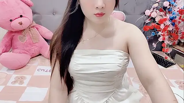 Funikio online show from December 4, 2025, 2:27 pm