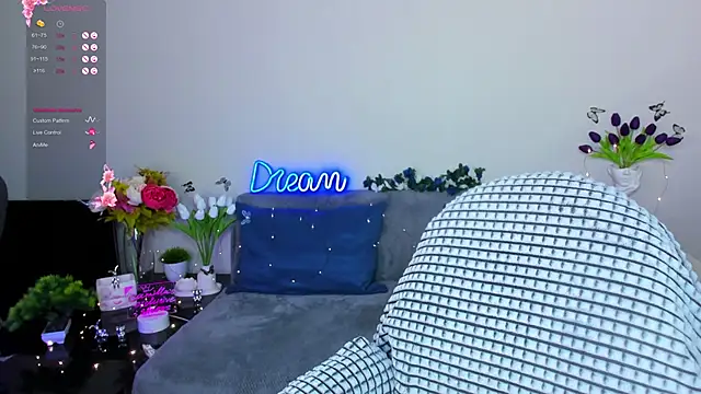 Camilla  one   online show from March 17, 2025, 4:51 am