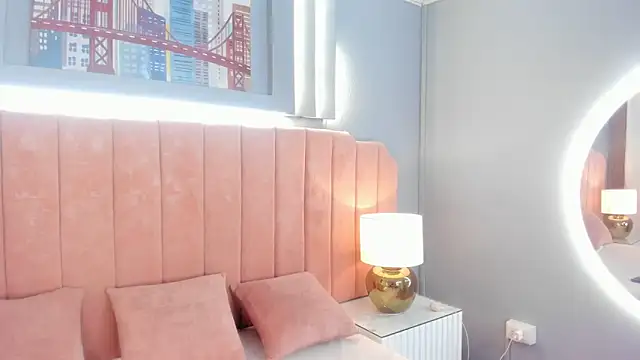 maddy brookss online show from September 21, 2025, 2:11 pm