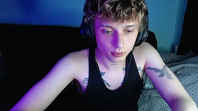 axxxturel online show from March 15, 2025, 11:28 pm