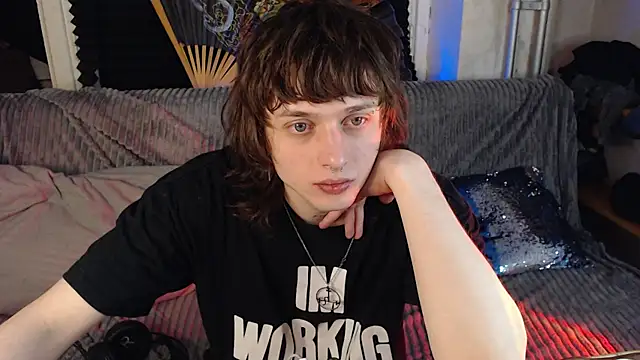 axxxturel online show from May 5, 2026, 8:34 pm