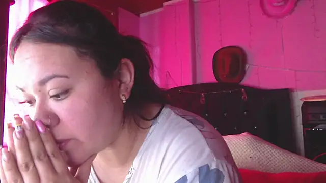 Snapshot of NikkiRous_ chatting on June 18, 2026, 2:11 pm NikkiRous online show from June 18, 2026, 2:11 pm