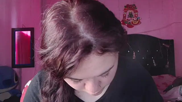 NikkiRous  online show from November 5, 2025, 1:14 pm