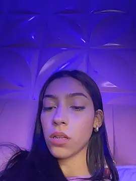 Ema azel online show from March 18, 2025, 1:44 pm