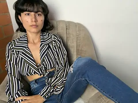 kanela3434 online show from May 4, 2026, 7:39 pm