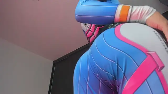 Snapshot of evaevanscute chatting on February 25, 2025, 2:26 pm evaevanscute online show from February 25, 2025, 2:26 pm