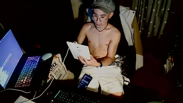 Moby Yik online show from May 12, 2026, 5:52 pm