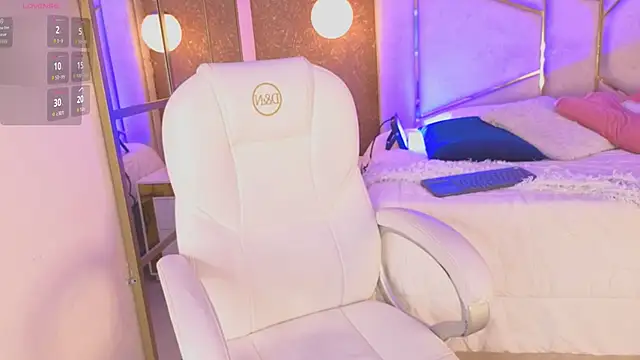 AilishBenson online show from February 14, 2026, 7:36 pm