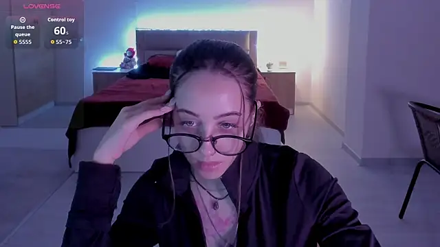 MelodyElf online show from July 18, 2026, 5:32 pm