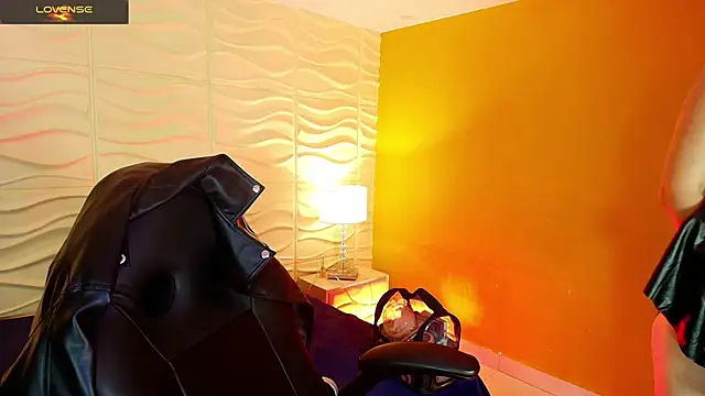 EvaaFoxxy1 online show from November 20, 2025, 3:51 am