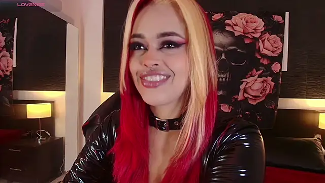 EvaaFoxxy1 online show from August 1, 2026, 12:14 pm